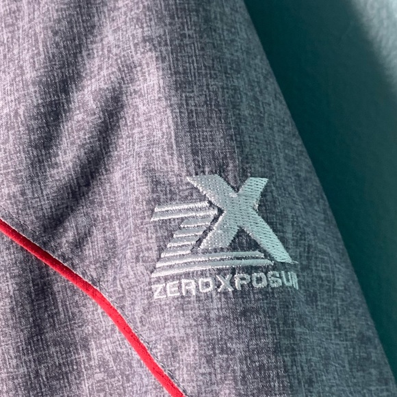 Women’s Zeroxposur Grey/Red 3 in 1 jacket with hood 1 size Medium EUC - Picture 14 of 14